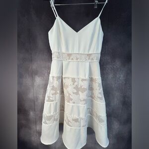 White lace detail size small